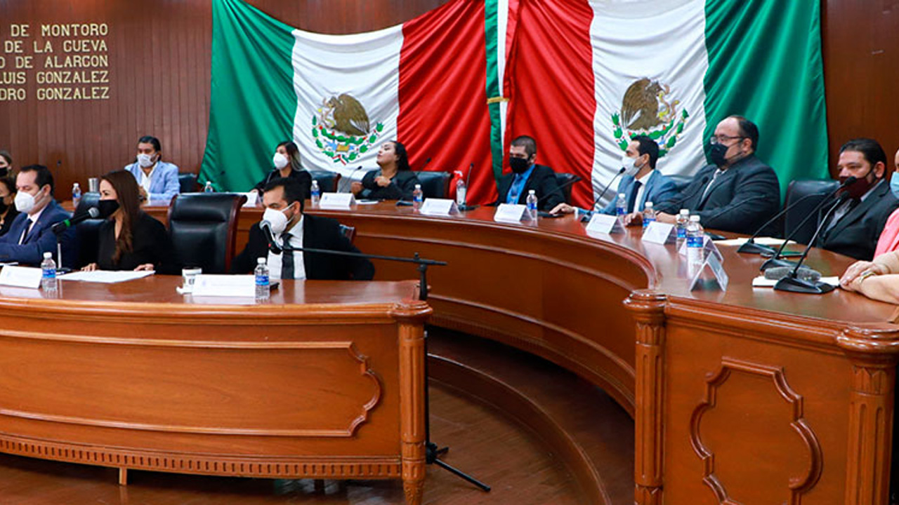 Aprueba cabildo de Aguascalientes licencia de separación del cargo de Tere Jiménez