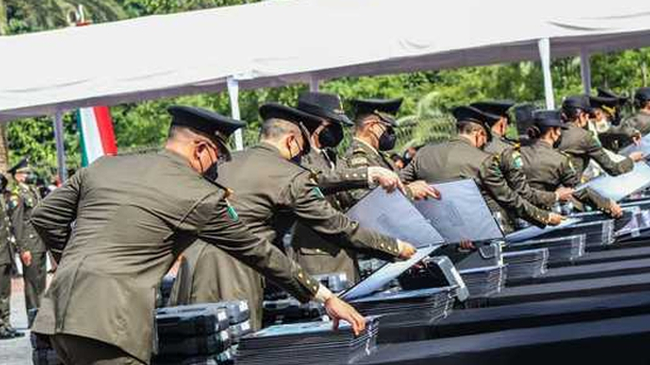 Elementos de escuelas militares se gradúan  de Medicina, Odontología, Sanidad y Enfermería