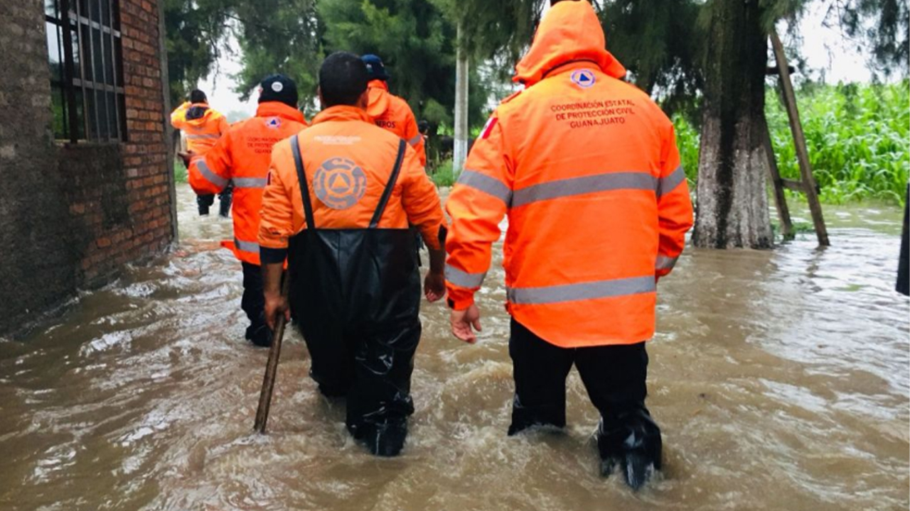 Atienden autoridades zonas afectadas por inundaciones en Abasolo, Guanajuato