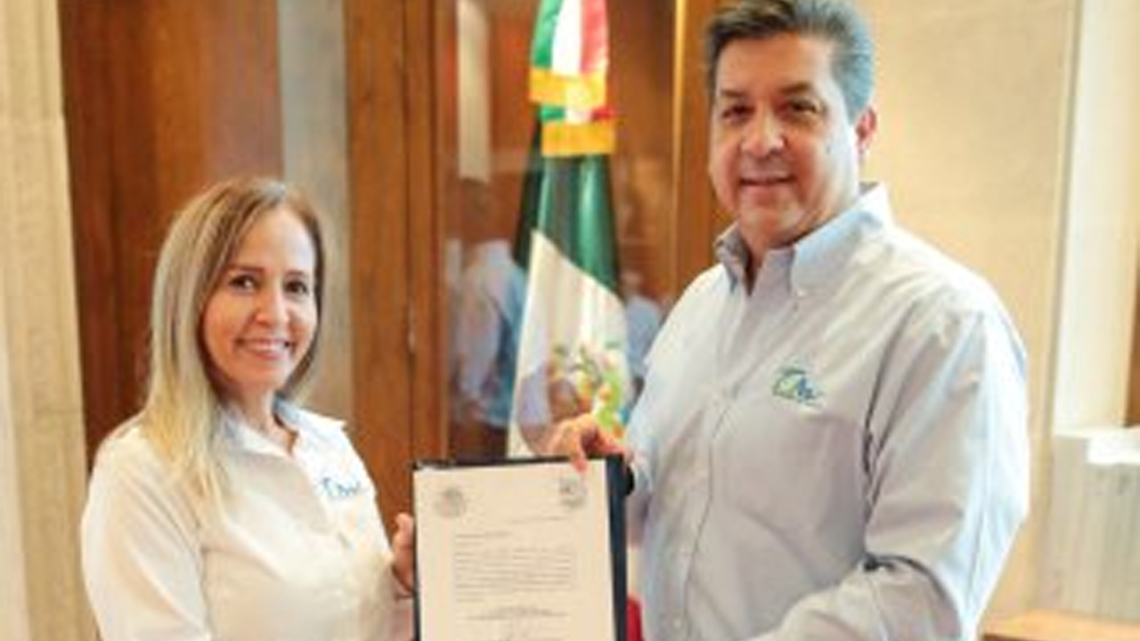 Entrega gobernador de Tamaulipas nuevos nombramientos en Bienestar Social, Finanzas y Administración