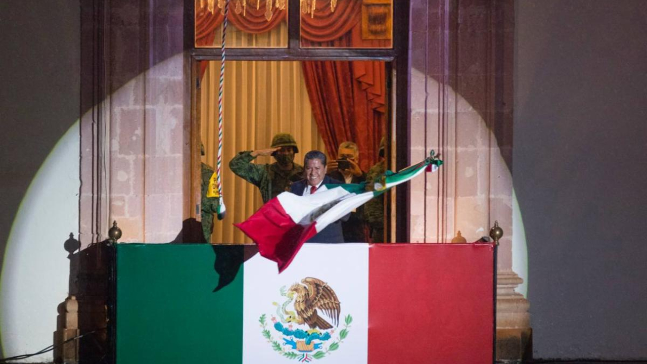 '¡Viva Zacatecas!, ¡Viva México!', emite el Gobernador David Monreal en la conmemoración del Grito de Independencia