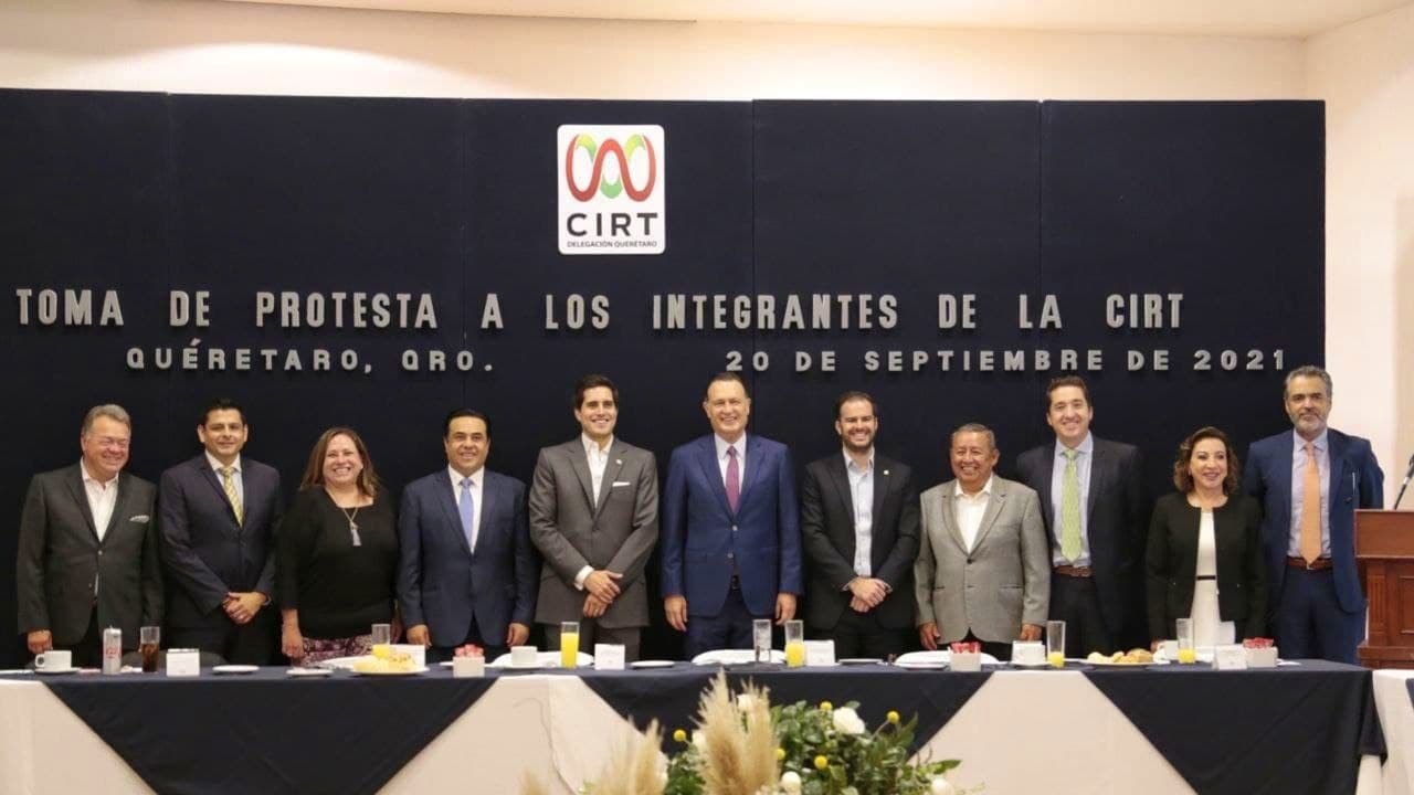 Reconoce Mauricio Kuri la importancia de la radio y televisión