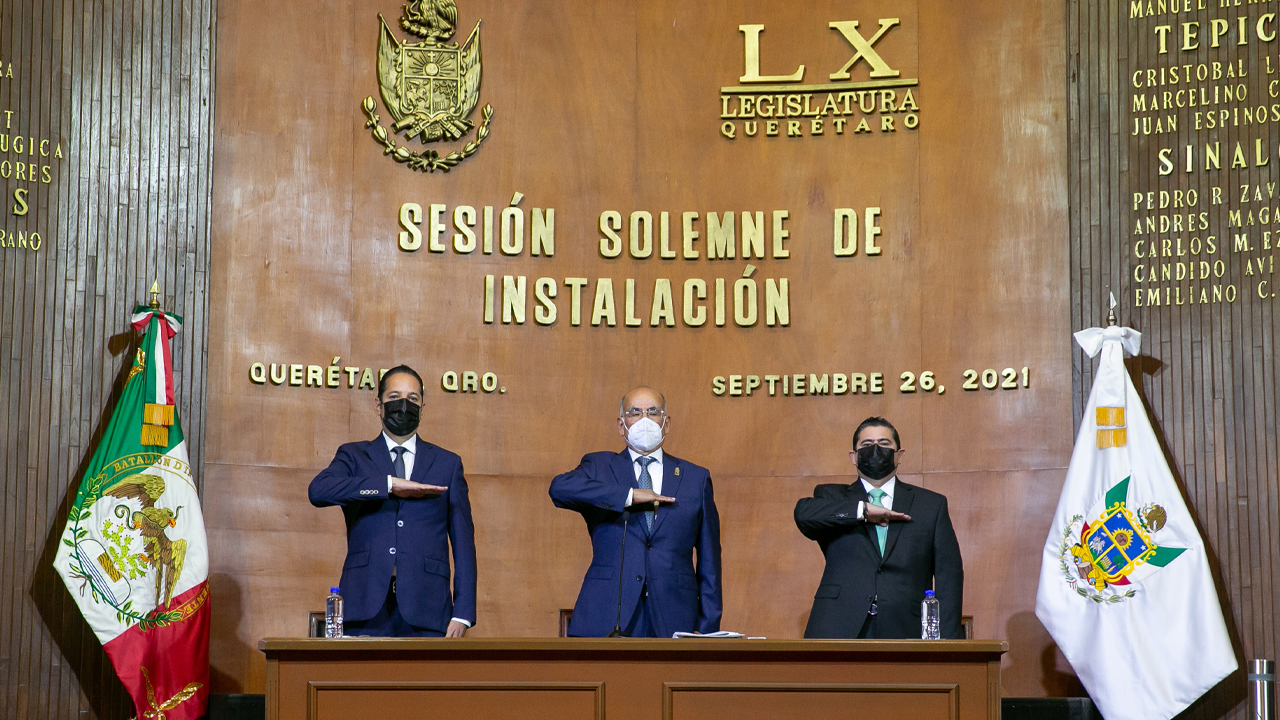 Asiste el Gobernador de Querétaro a la Sesión Solemne de Instalación de la LX Legislatura del Estado