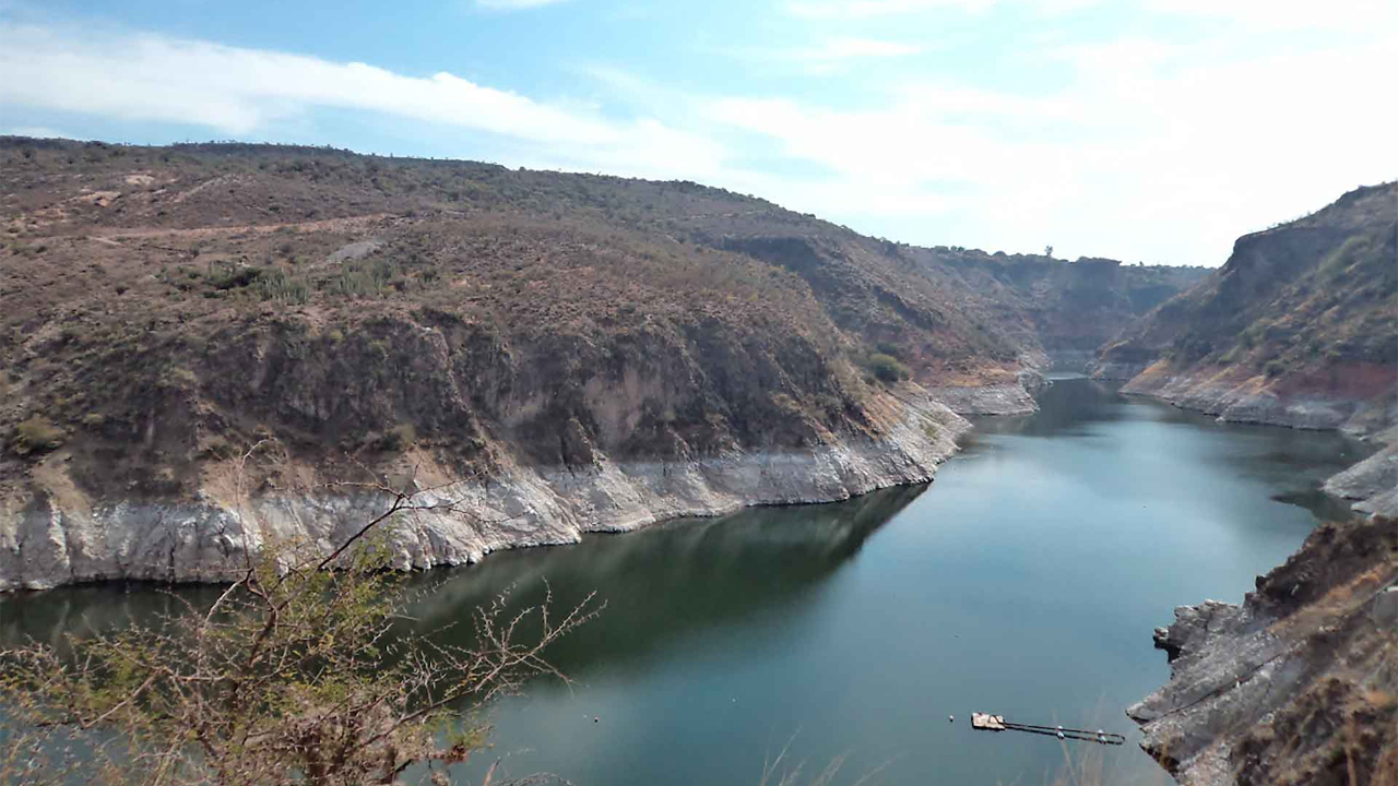 Concluye tercer desfogue de presa Zimapán