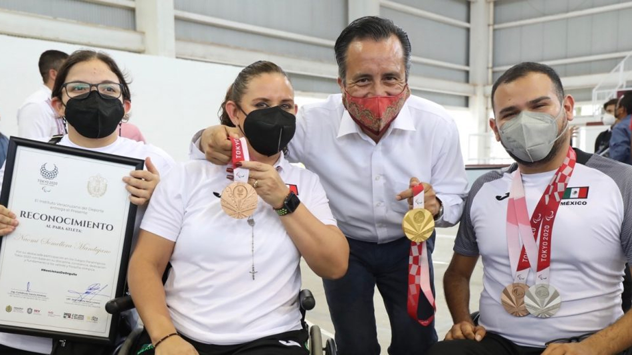 Gobernador Cuitláhuac García reconoce a deportistas profesionales y les refrenda su apoyo