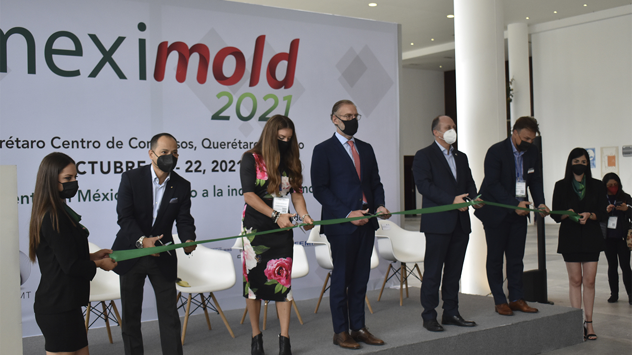 Inauguró SEDESU 2da edición del foro Meximold en Querétaro