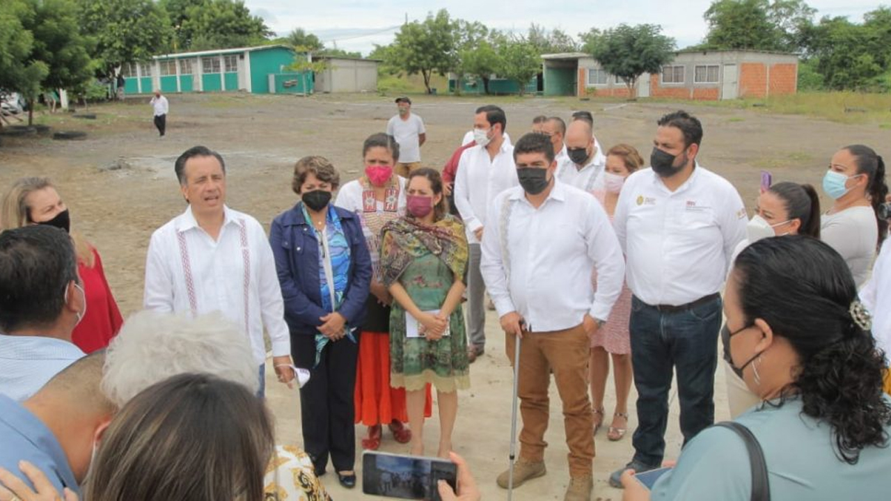 Cumple Gobierno del Estado de Veracruz con obras para dignificar escuelas