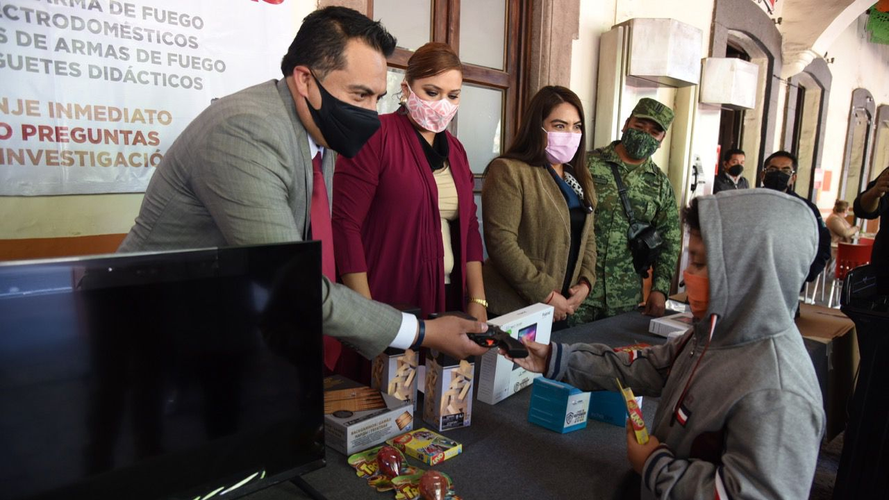 Colabora Tlaxcala Capital en campaña de canje de armas de fuego 'Hagamos juntos una nueva historia sin armas'