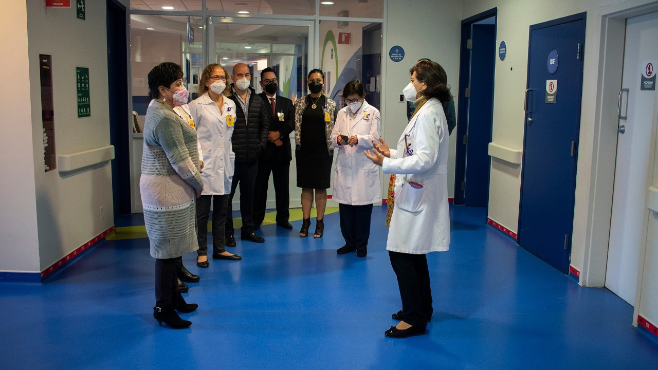 Secretaria de Salud realiza recorrido por Hospital Infantil Teletón de Oncología en Querétaro