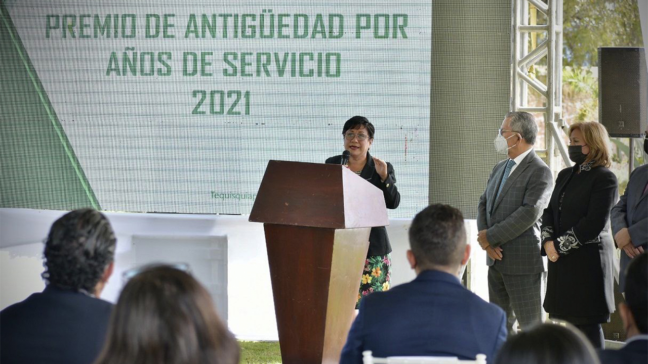 Secretaria de Salud de Querétaro encabeza entrega de Premios de Antigüedad y Años de Servicio 2021