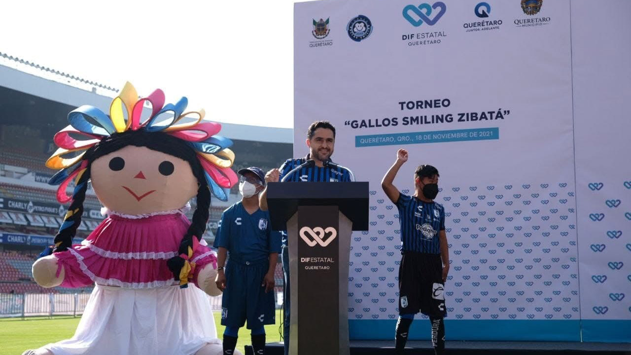 Inaugura titular de SEDESOQ torneo Gallos Smiling Zibatá