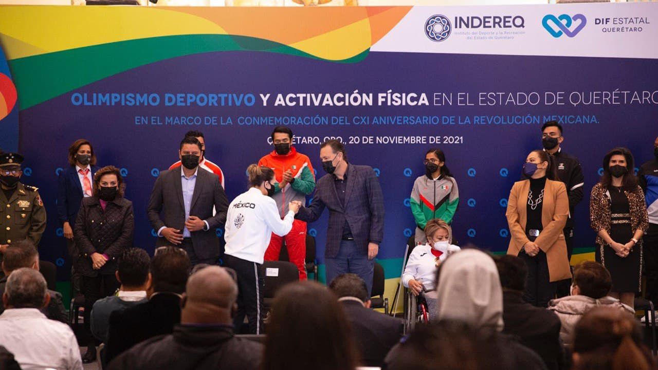 Entrega Gobernador reconocimientos a los atletas ganadores del Premio Estatal del Deporte 2021 en Querétaro