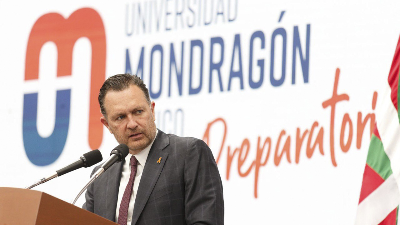 Encabeza Gobernador de Querétaro lanzamiento de la Preparatoria Universidad Mondragón México