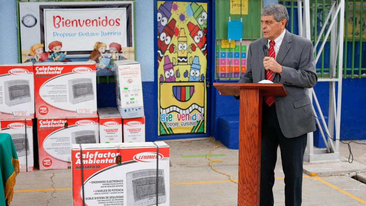 Inicia distribución de calefactores en planteles de educación básica en Ciudad Juárez, Chihuahua