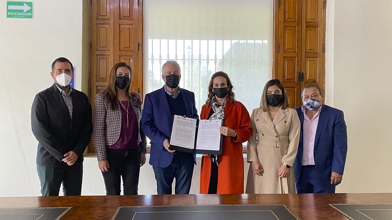 Firma IVEQ convenio de colaboración con el municipio de El Marqués