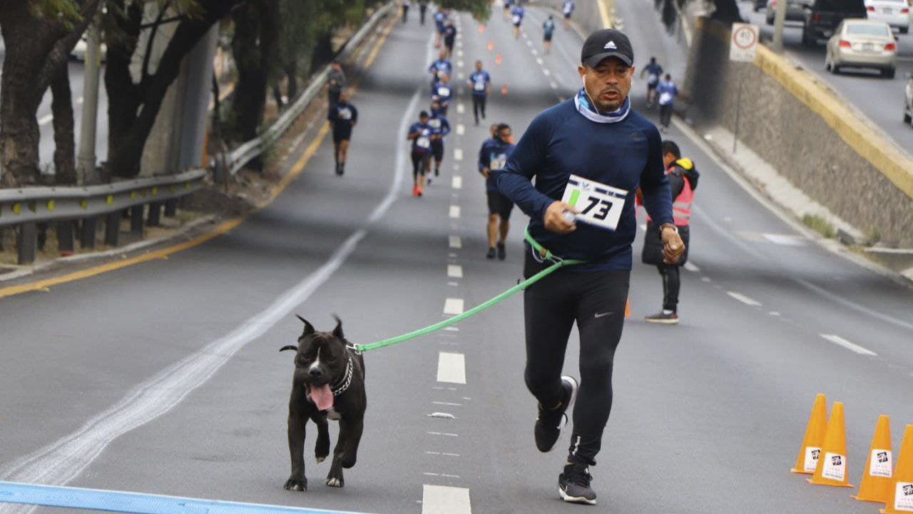 Se lleva a cabo la 13ª Carrera del Día del Policía