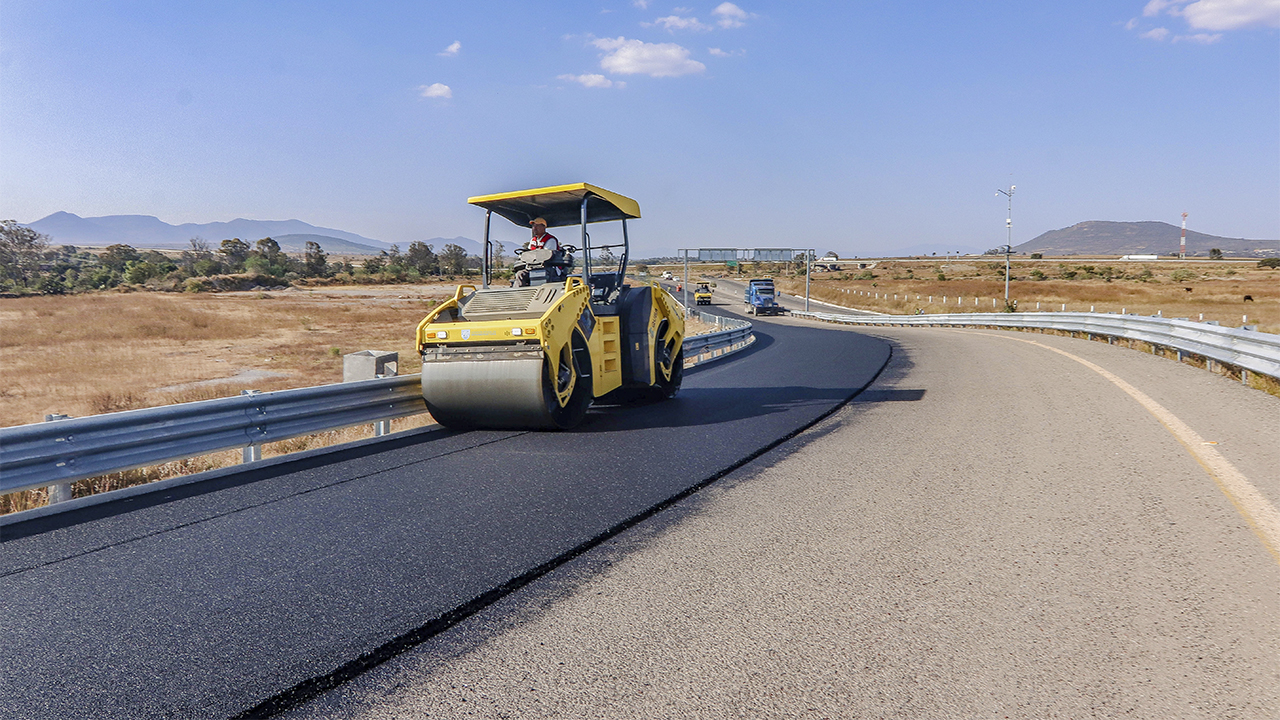 Rehabilita CEI más de 240 km de vialidades estatales en 2021