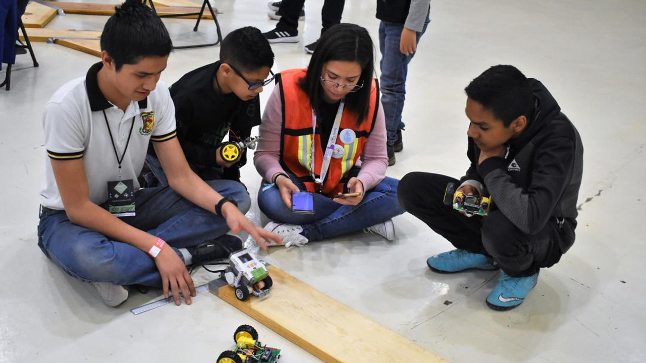 Abren cursos gratuitos de robótica vía Zoom para niñas y niños del norte del estado