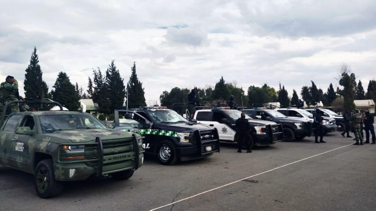 En el Estado de Zacatecas detienen Policía Estatal, Metropol y Personal Militar a cinco personas en Fresnillo; aseguraron armamento y equipo táctico