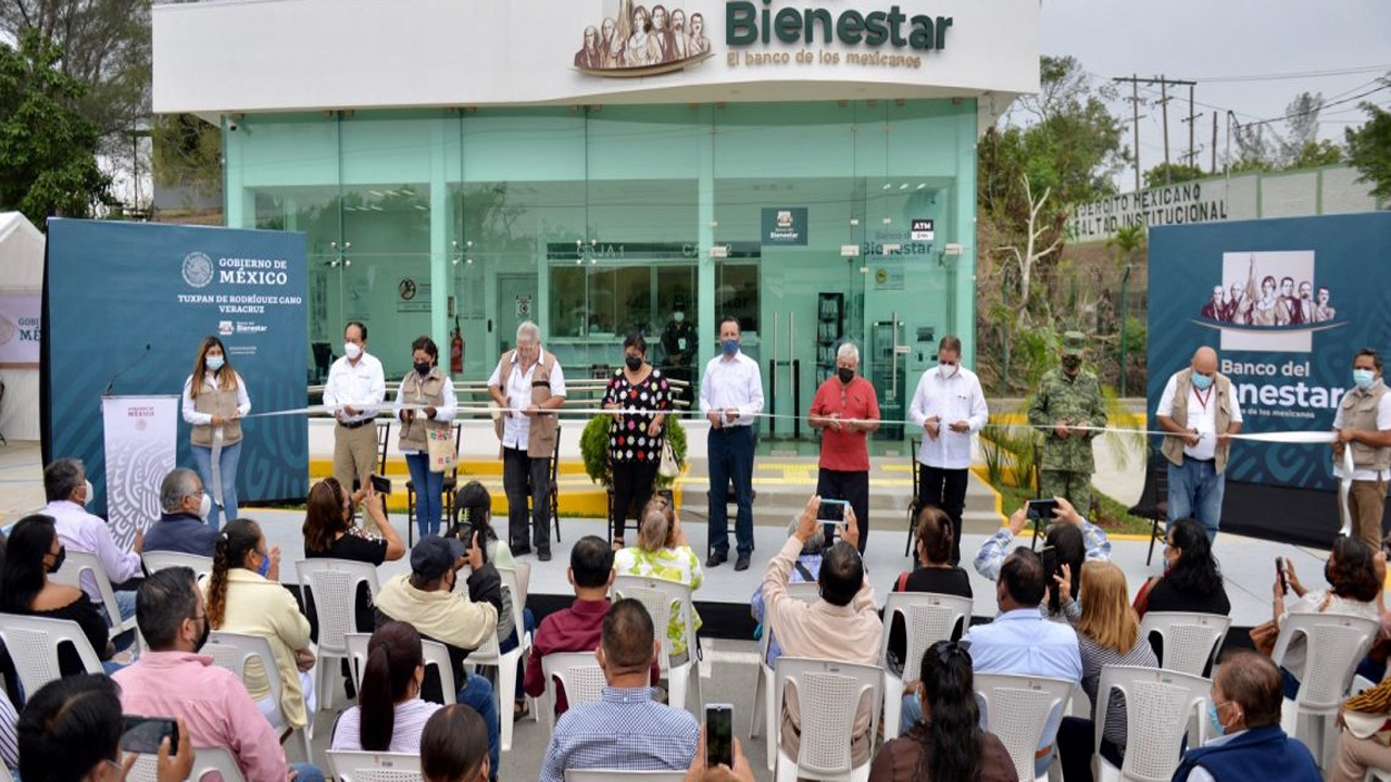 Lo que está escrito en la Constitución es una realidad, el bienestar es para todos: gobernador Cuitláhuac García del Estado de Veracruz