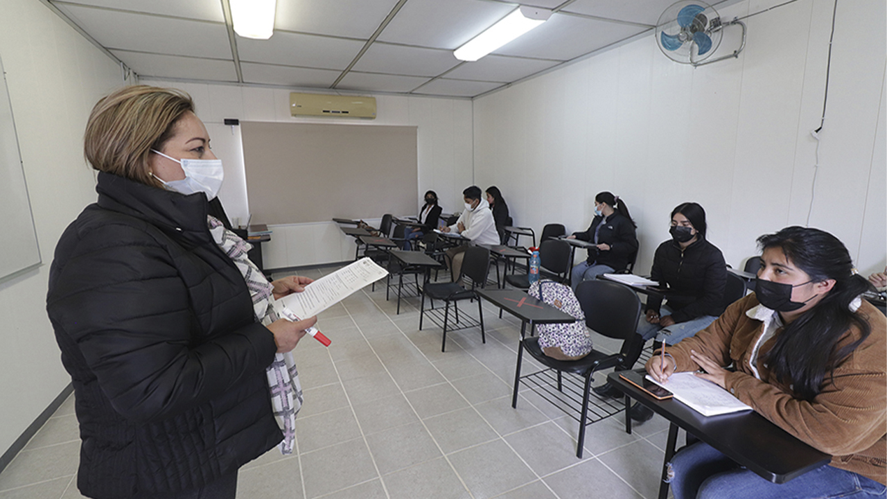 Habilitó UTSJR registro para alumnos de la sierra queretana