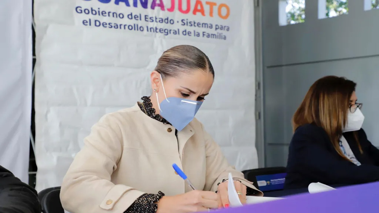 En el Estado de Guanajuato DIF Estatal Firma Convenio con las Organizaciones de la Sociedad Civil y Centros de Asistencia Social a través de la Alianza GUIA