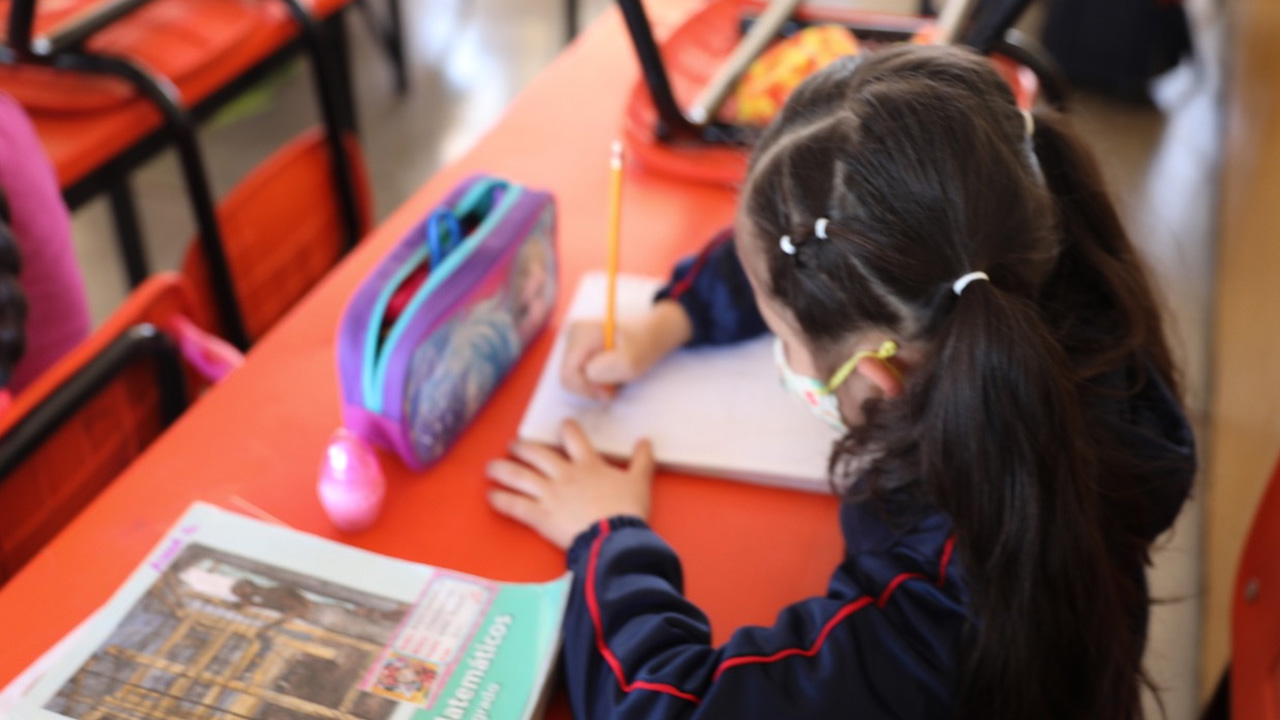 Alumnos y maestros regresan a clases presenciales en Zacatecas