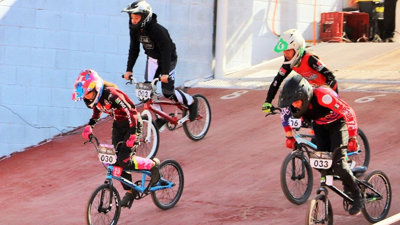 17 corredores de BMX integran Delegación Zacatecas hacia la Macro-Regional Conade 2022