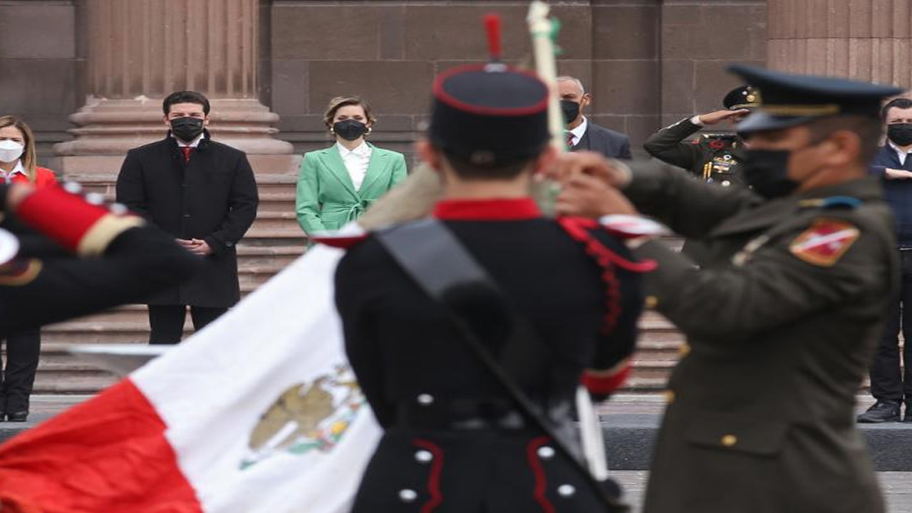 "Que la razón, la sensatez y la paz se impongan": Gobernador en el Día de la Bandera