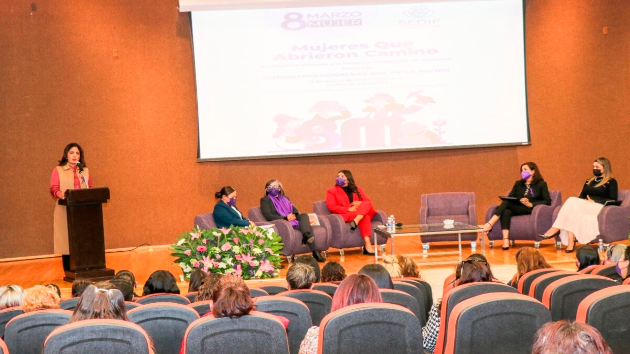 Convoca Sara Hernández a mujeres zacatecanas a un gran movimiento de conciencia íntegra y de transformación