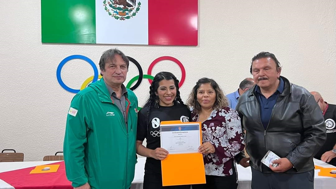 Queretanos logran certificación internacional en luchas asociadas