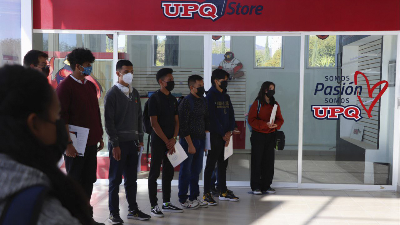 Recibe Tour Cardenal de UPQ a más de 200 estudiantes de bachillerato