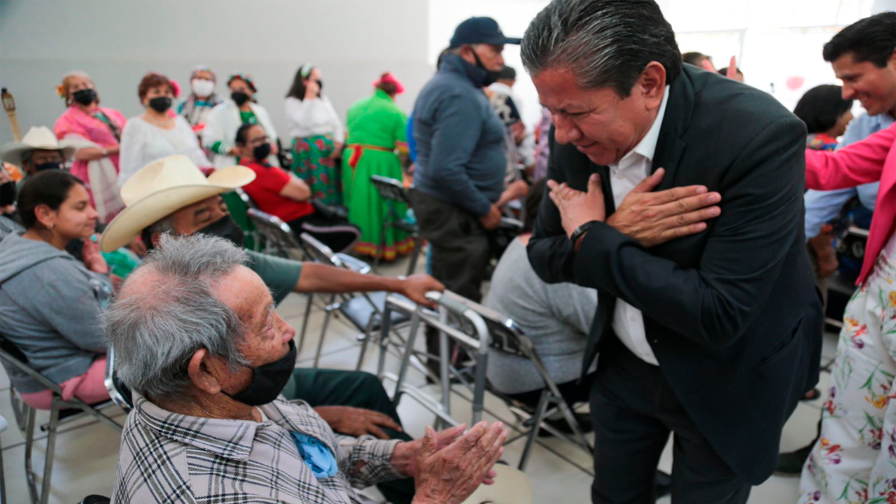 Entrega Gobernador David Monreal apoyos y aparatos funcionales a personas con discapacidad y adultos mayores de Guadalupe; “Lo mejor de Zacatecas es su gente”, dijo