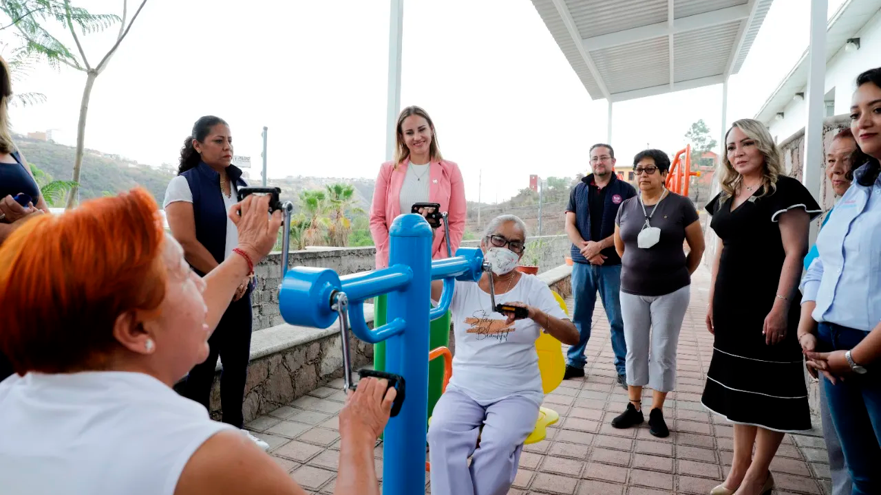 Inauguran Ejercitadores y Cubierta para la Actividad Física de las Personas Adultas Mayores de la Capital de Guanajuato