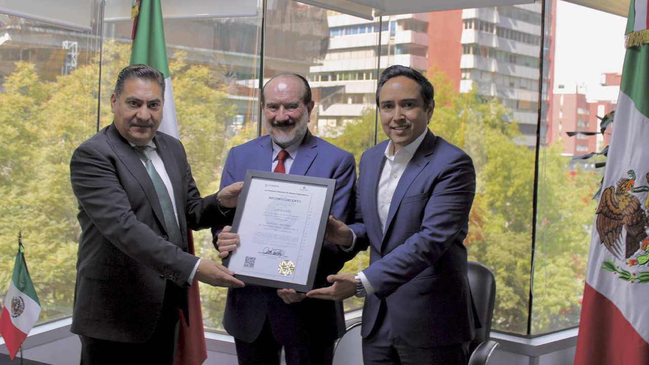 Querétaro, número uno nacional en mejora regulatoria y registro de trámites