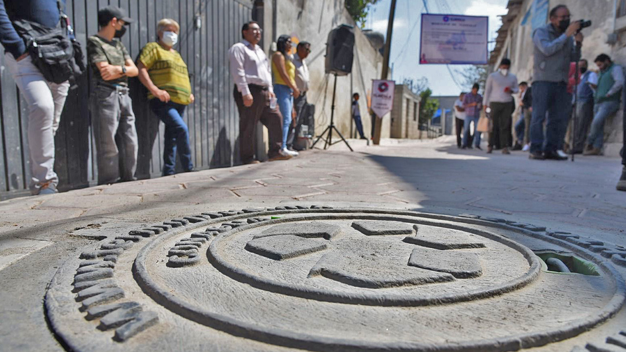 Inaugura Jorge Corichi obra de pavimentación de adoquín en Tizatlán