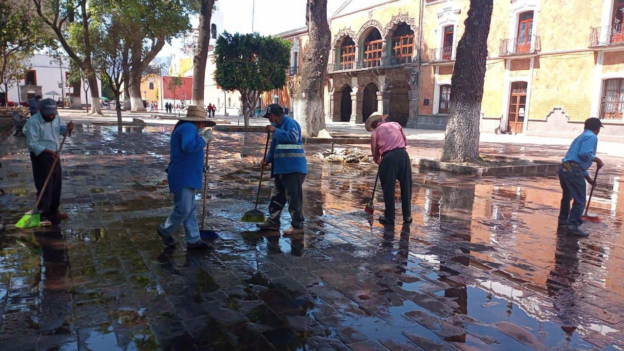 Continúa Ayuntamiento de Tlaxcala con labores de limpieza en primer cuadro de la Ciudad
