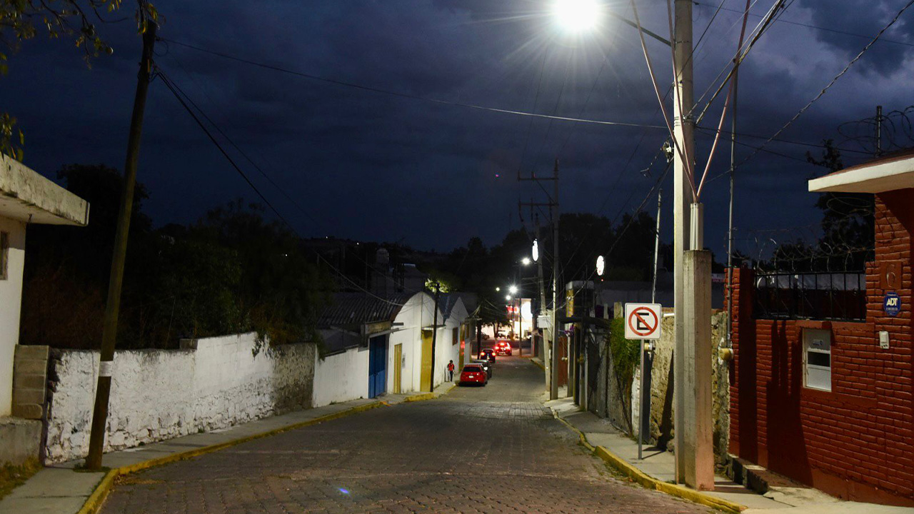 Brilla Tlaxcala Capital con la sustitución de lámparas que realiza el Ayuntamiento que preside Jorge Corichi