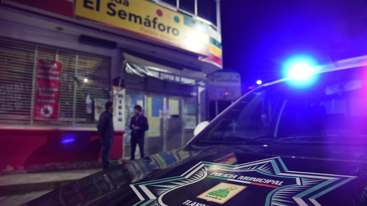 Suspende Gobierno de Tlaxcala Capital tienda “El Semáforo”, en Ixtulco