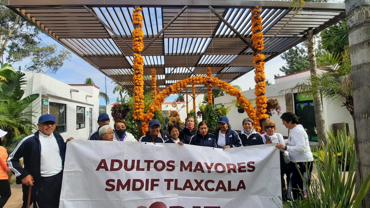 Adultos mayores de Tlaxcala Capital participan en acciones recreativas