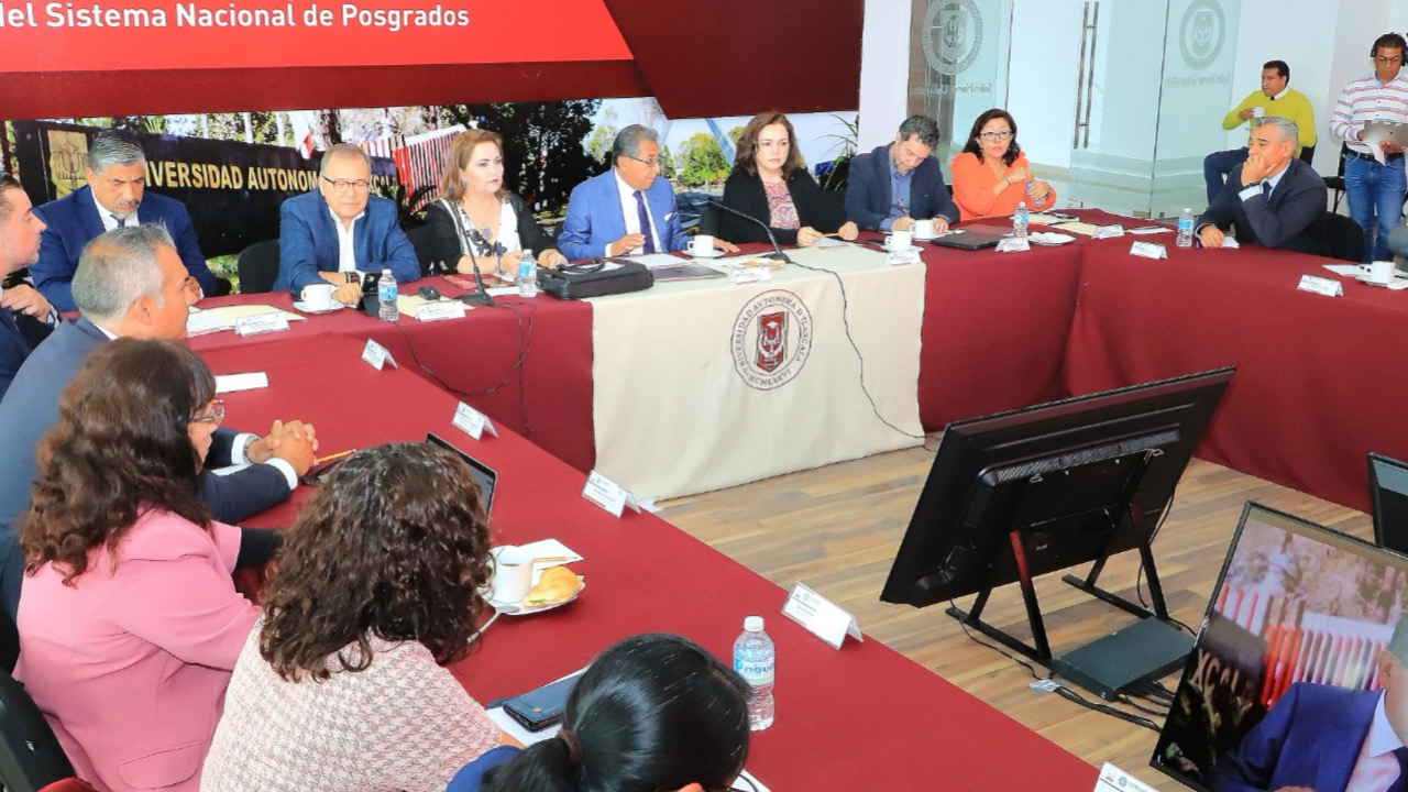 Organizó UATx mesa de trabajo entre autoridades del CONAHCYT y ANUIES