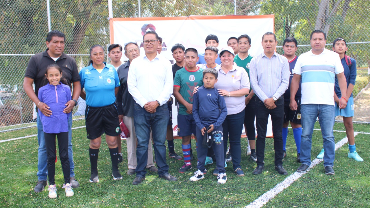 Inaugura alcaldesa capitalina unidad deportiva rehabilitada en Ixtulco