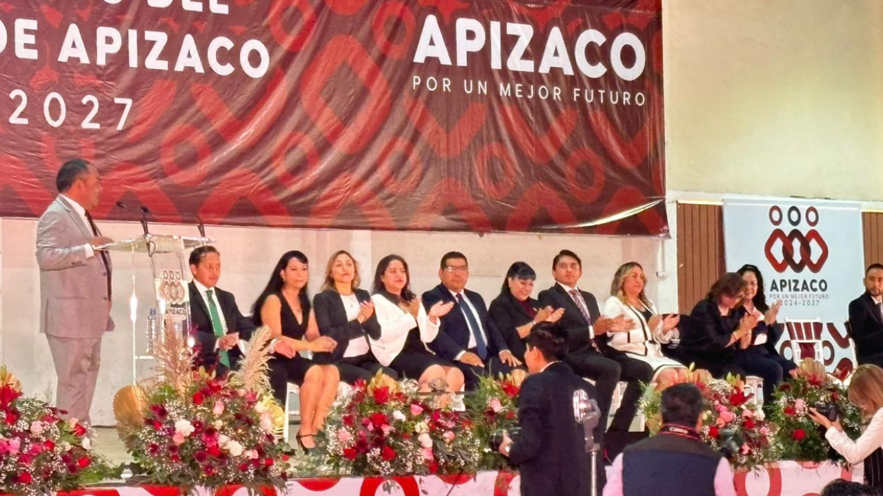 Javier Bonilla Rivera asume la presidencia municipal de Apizaco con promesas de transparencia y austeridad