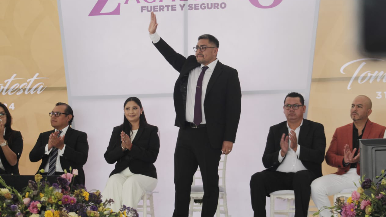 Toma de Protesta Miguel Acatzi Luna como nuevo Presidente Municipal de Zacatelco