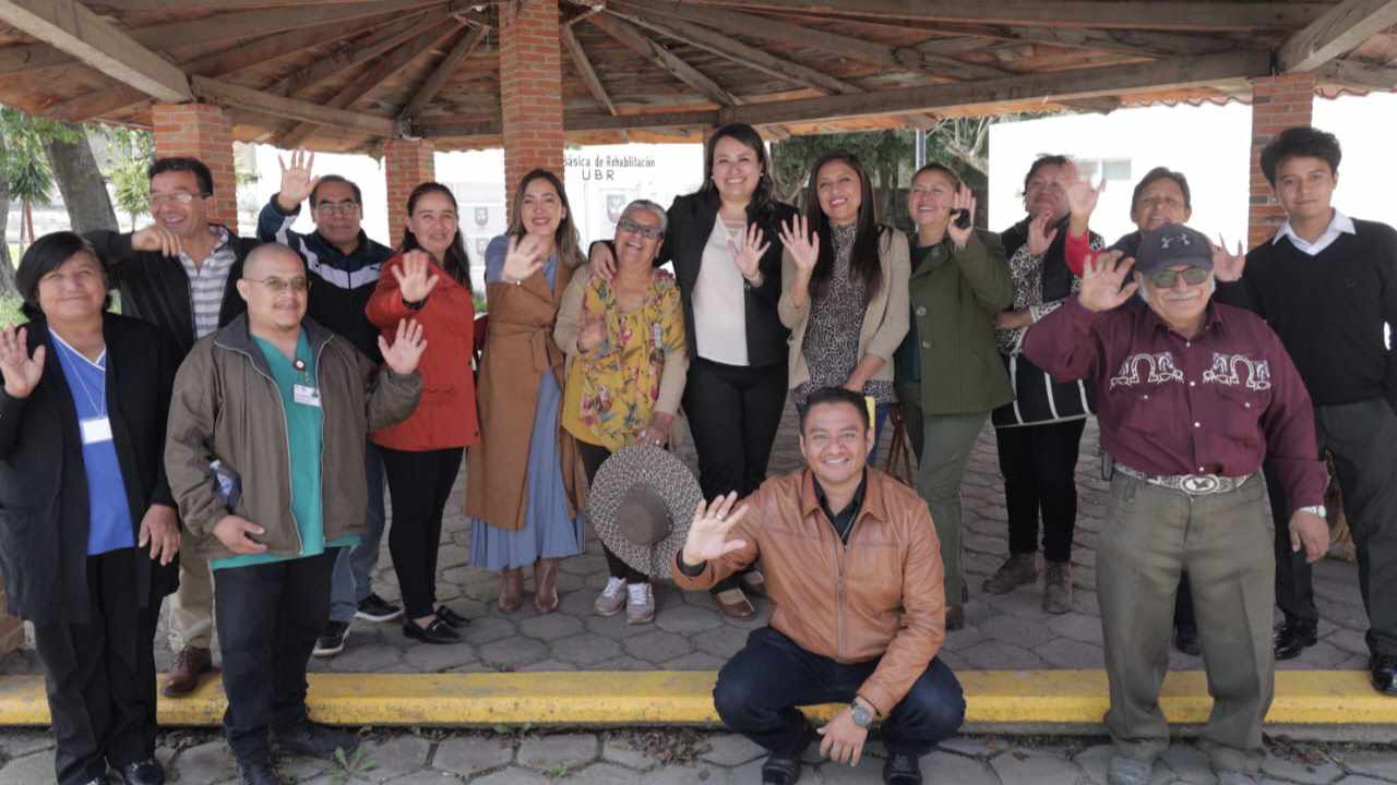 Blanca Angulo Meneses: Uniendo Fuerzas para un Chiautempan Más Fuerte y Unido.