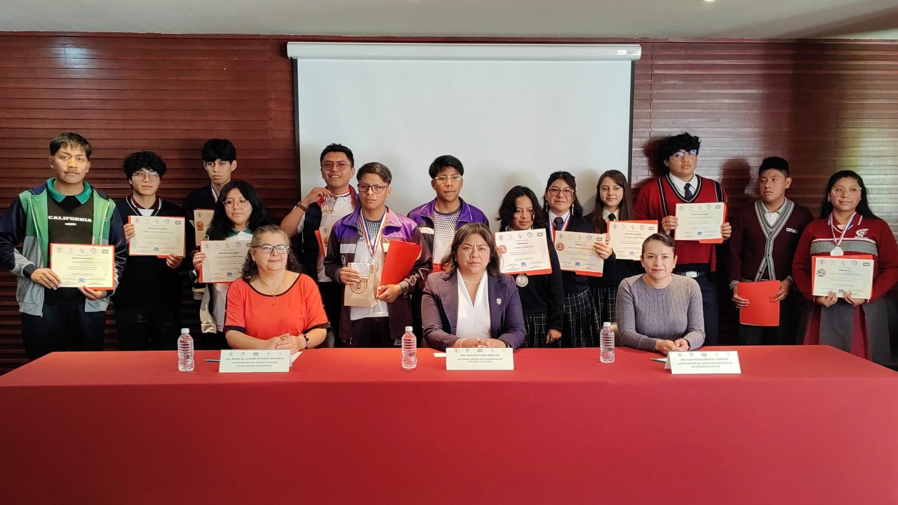 Premian en la UATx a ganadores de fase local de la XXXIV Olimpiada Estatal de Biología