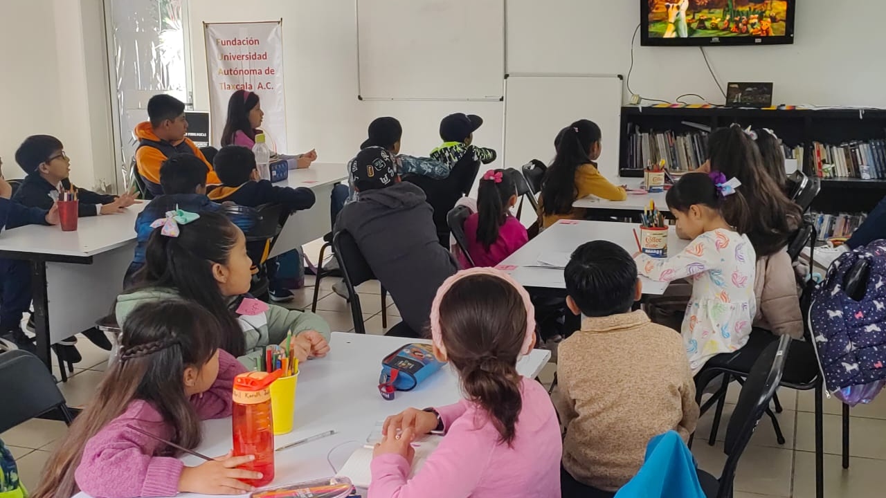 Con “Ambulantito. La caja de los cuentos” el CTBC y Fundación UATx promueven entre público infantil respeto por los animales