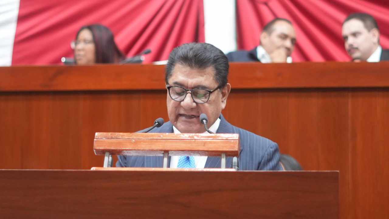 El diputado Héctor Ortiz presenta propuesta de Ley del Primer Empleo Profesional.