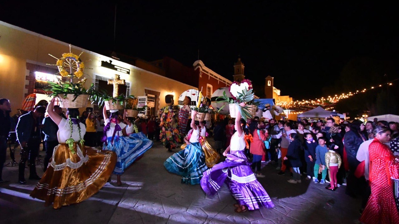 Con gran callejoneada Huamantla vivió una noche mágica llena de música y alegría