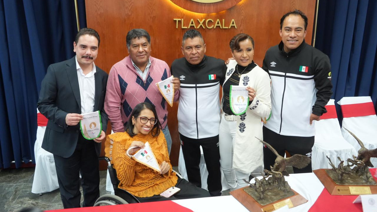 Entrega diputada Madai Pérez reconocimiento a Leonardo Pérez, atleta paralímpico tlaxcalteca